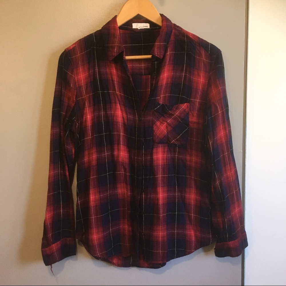 SALE ⚡️3/20⚡️ Garage red plaid top